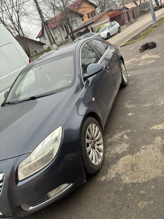 Vand sau schimb  opel insignia 2.0cdti