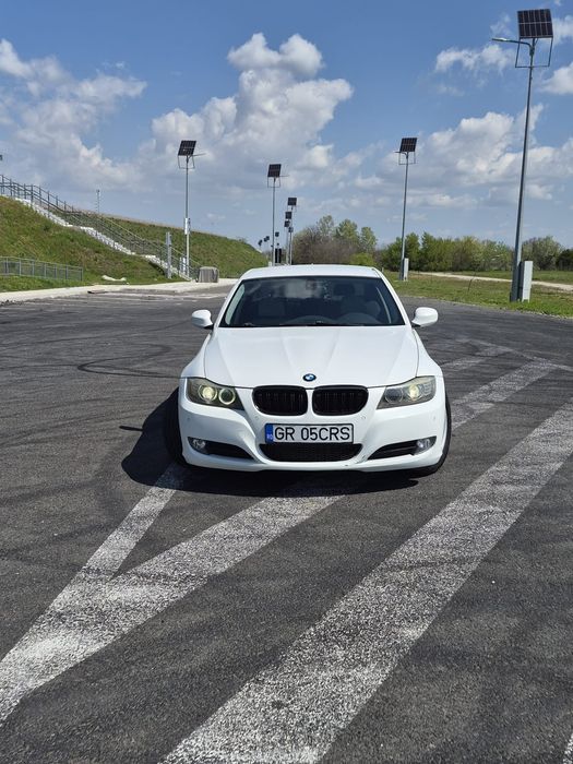 BMW e90 facelift 318d