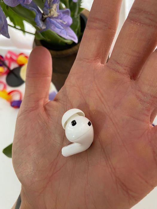 Правый наушник air pods pro 2
