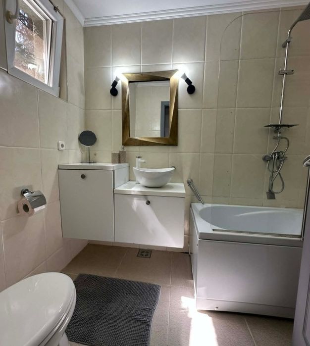 Închiriez apartament cu 2 camere in  zona semicentrală