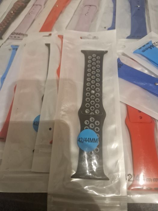 Vand curele pentru toate modelele de ceasuri smart, samsung,apple,etc