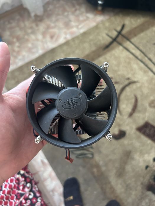 Кулер на процессор DeepCool