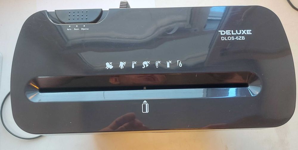 Шредер/Уничтожитель бумаги, документов DELUXE DLOS-6ZB "3" уровень