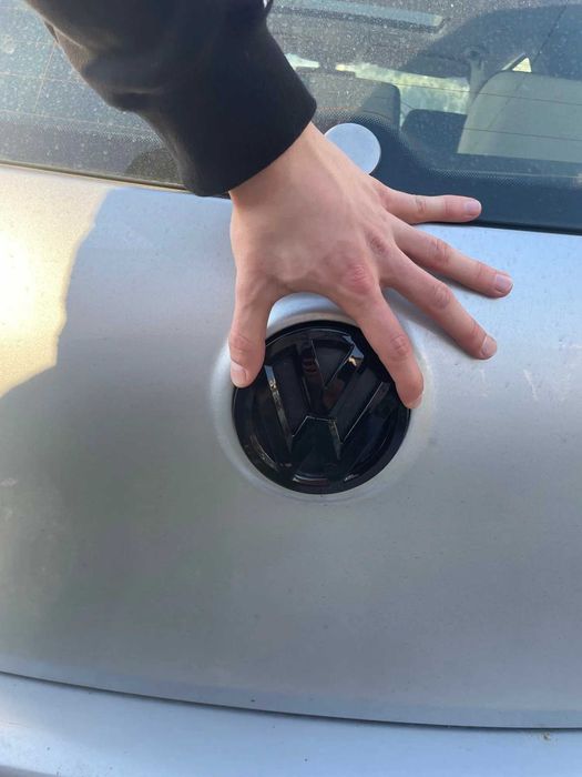 Set 2 Embleme Fata Spate Negru Lucios Volkswagen VW Golf 5 MK5, Glossy