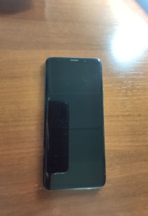 Продаю samsung S 9 plus на 64 Гб.