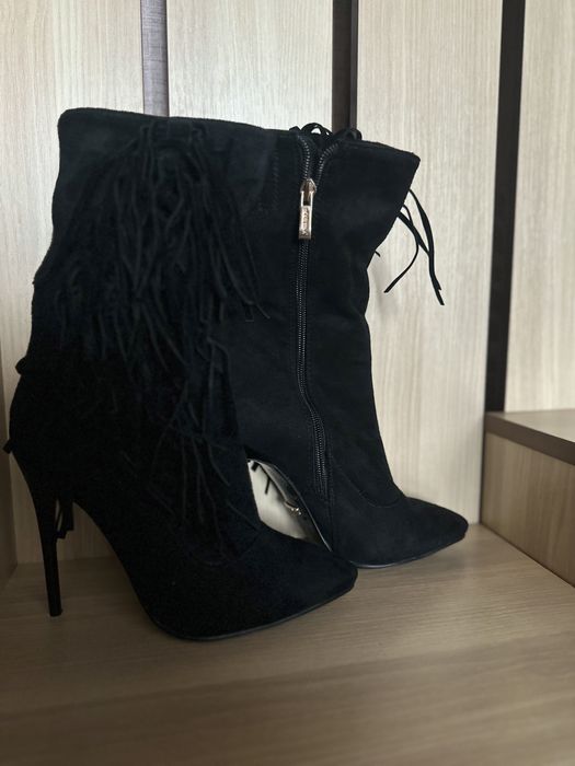 Вся обувь за  5000