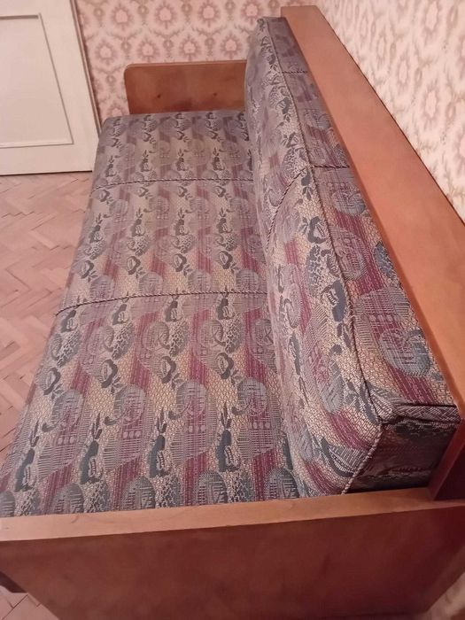 Разтегателна ретро кушетка