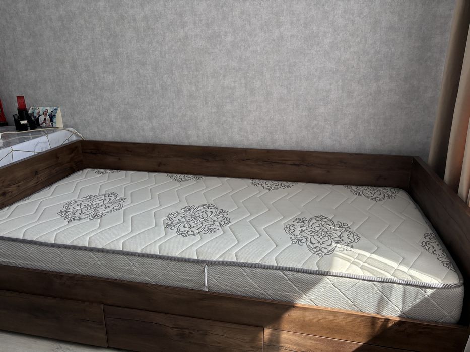 Продается кровать