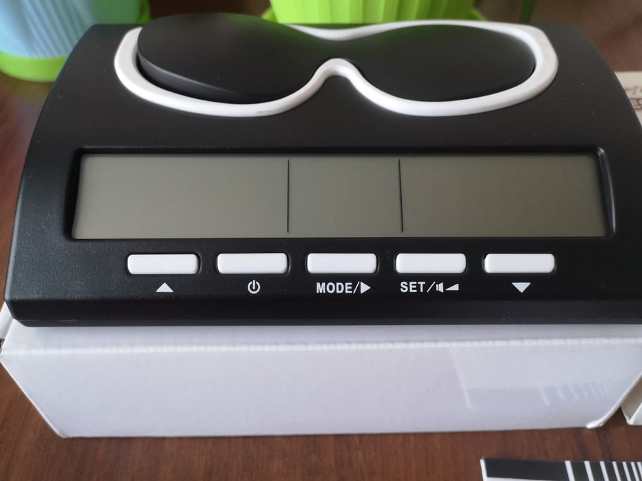 Срочно часы продам.