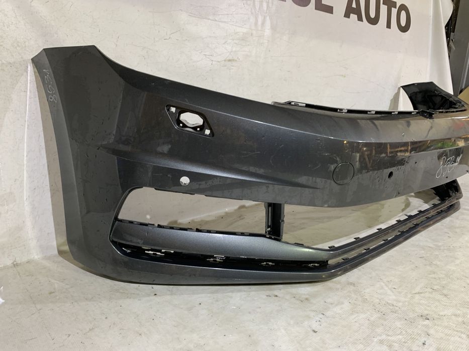 Bara fata VW Touran, 2015, 2016, 2017, 2018, 2019, cod origine OE 5TA807221A-L, cu gauri pentru spalatori faruri si senzori de parcare (4).