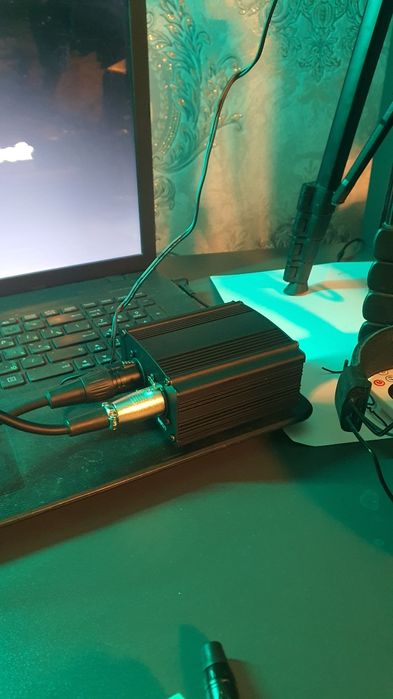 Zingyou mikrafoni sotiladi. Judda ajoyib ko'rinishda hammasi bittada