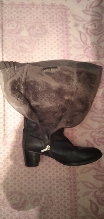 Продам женские зимние сапоги