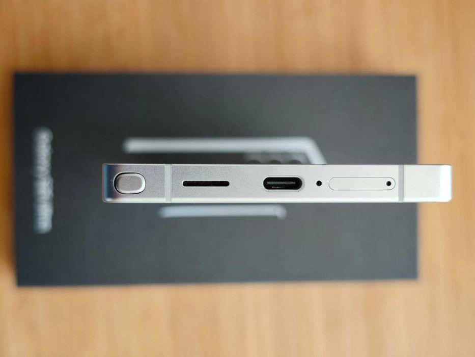 Samsung Galaxy S25 Ultra 5G 12 GB RAM 512 ROM Гаранция Като Нов