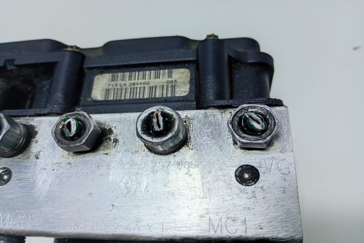 Pompa ABS 8200737985 Renault Megane  seria