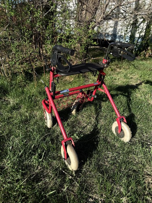 Ходунки для инвалидов