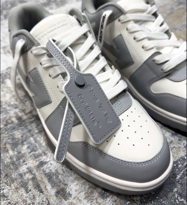 Off-White out of office