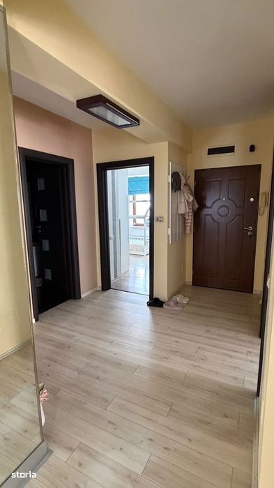 Apartament 3 camere cu 3 balcoane loc de parcare bloc nou Compozitoril