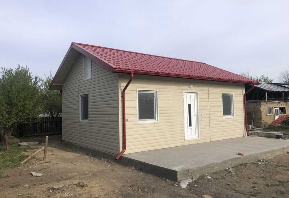 Vând case pe structura metalica