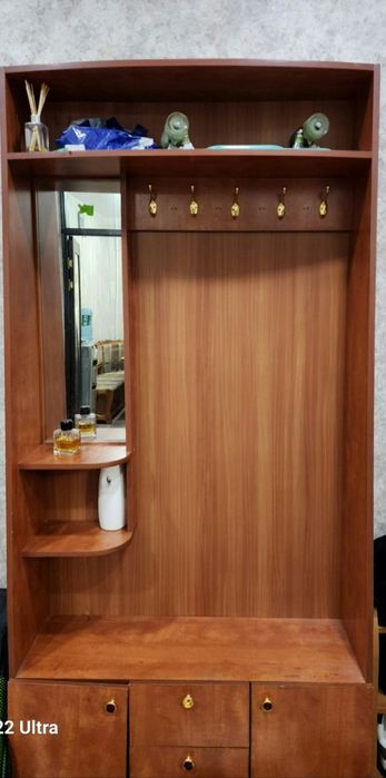 Продаётся мягкий уютный уголок и прихожая