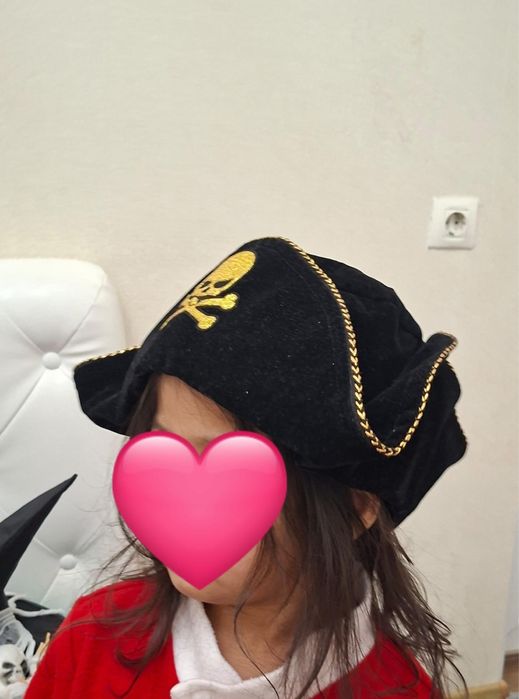 Продам новогодние костюмы