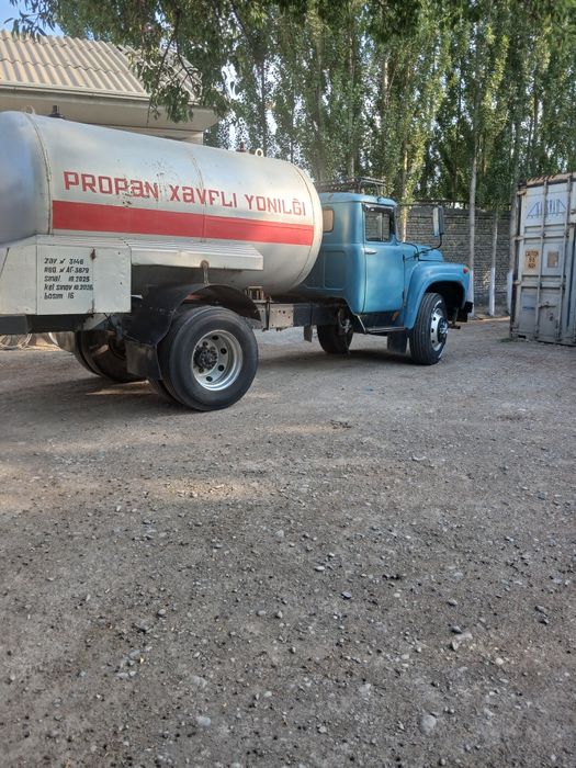 Zil 130 gazavoz sotiladi