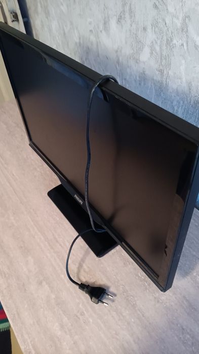 Телевизор Филипс 24инч.