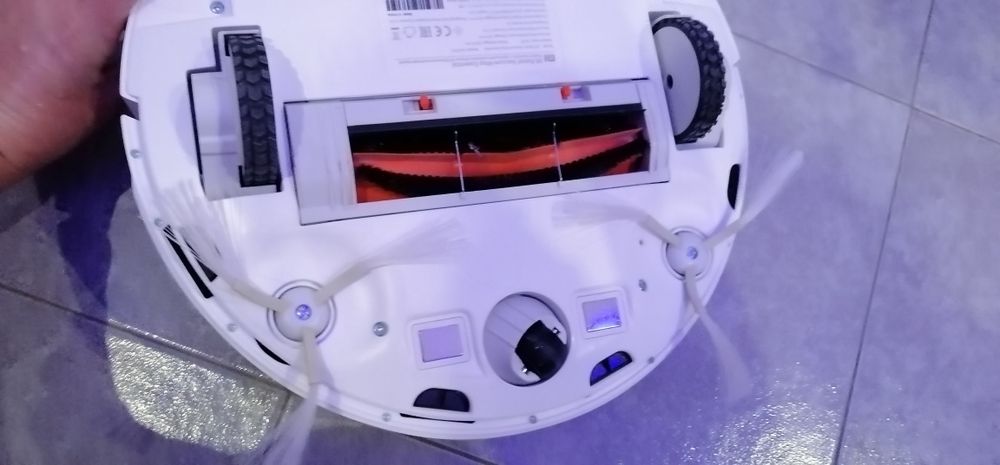 Mi Robot Vacuum-Mop Essential