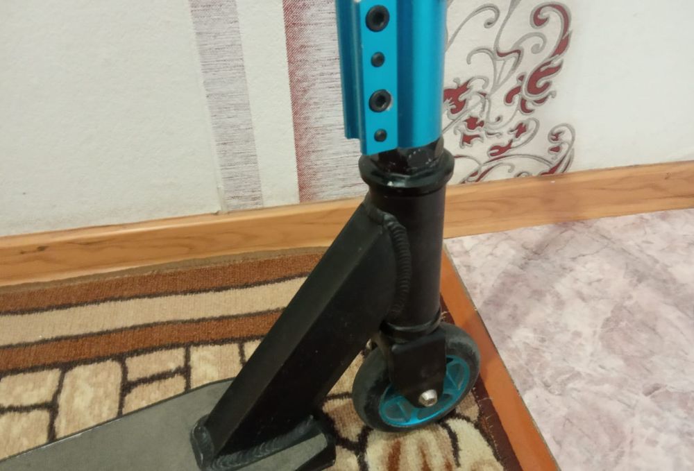 Самокат трюковой