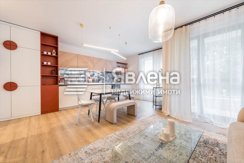 Дизайнерски двустаен апартамент