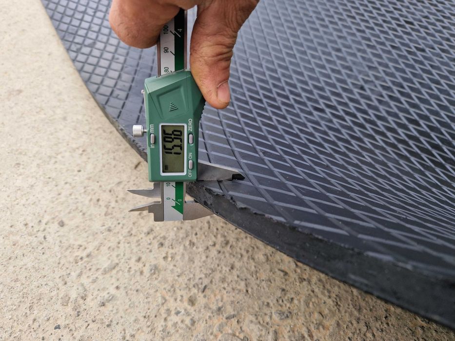 Covor cauciuc pentru grajduri animale,saltea pardoseli tarcuri animale