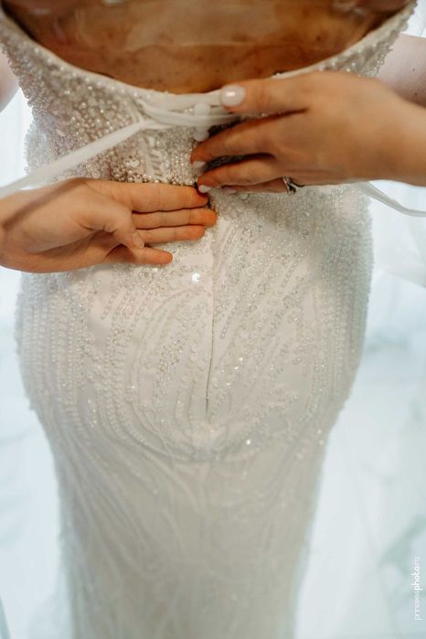 Vând Rochie de mireasă (nouă-purtată o singură dată,curatată chimic)