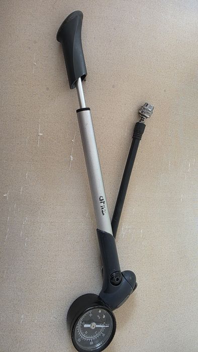 Pompa presiune furca bicicleta