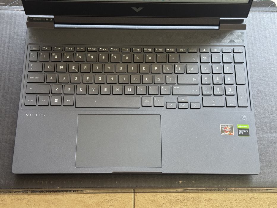 HP Victus 15 Gaming / 15.6" инча / NVIDIA / AMD RYZEN 5 5600U / RAM 8GB / SSD 256GB / Гаранция!