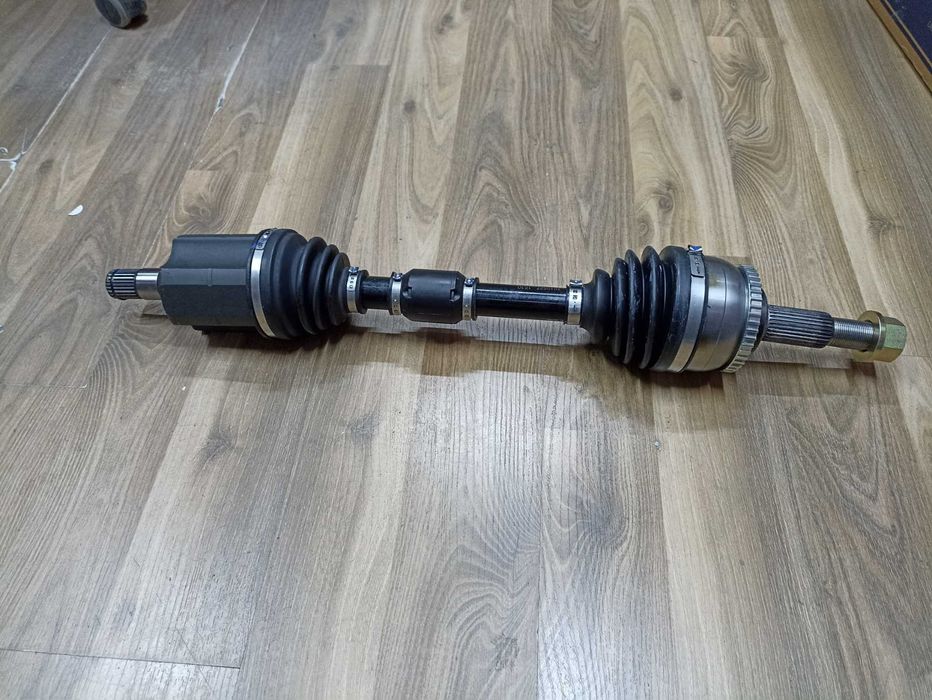 Привод в сборе гранаты на Mazda 3