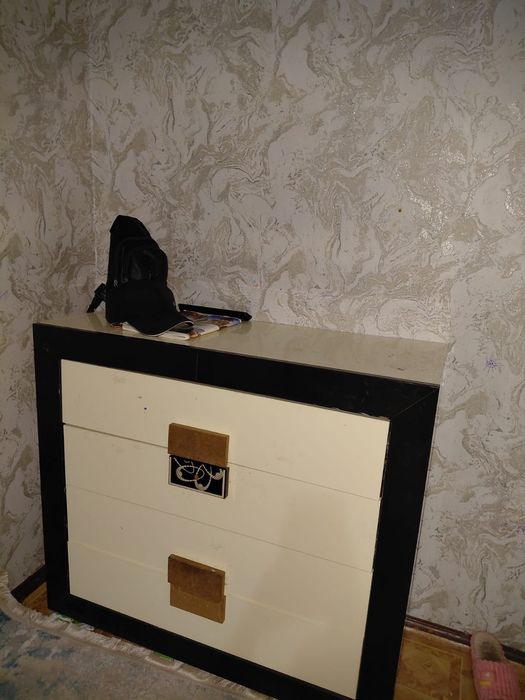 Шкаф срочно продам 15 к