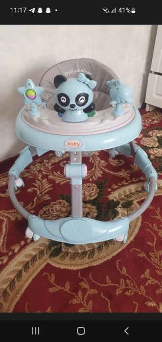 Ходунки новый. Ребёнок сам ходить начал. ни разу ни садился.