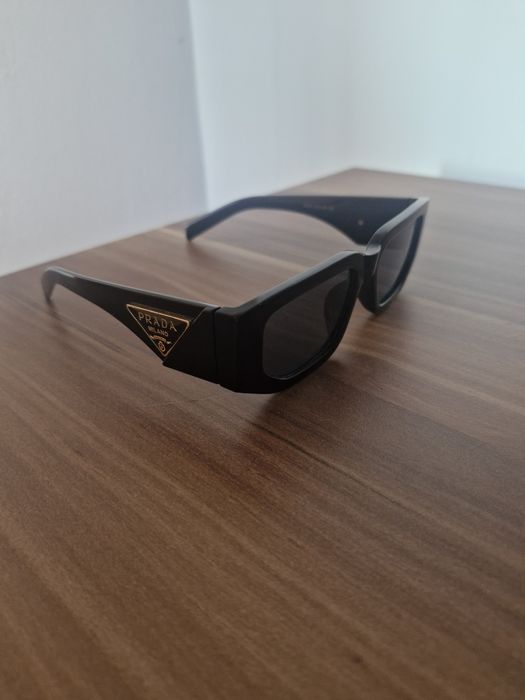 Ochelari de soare Prada