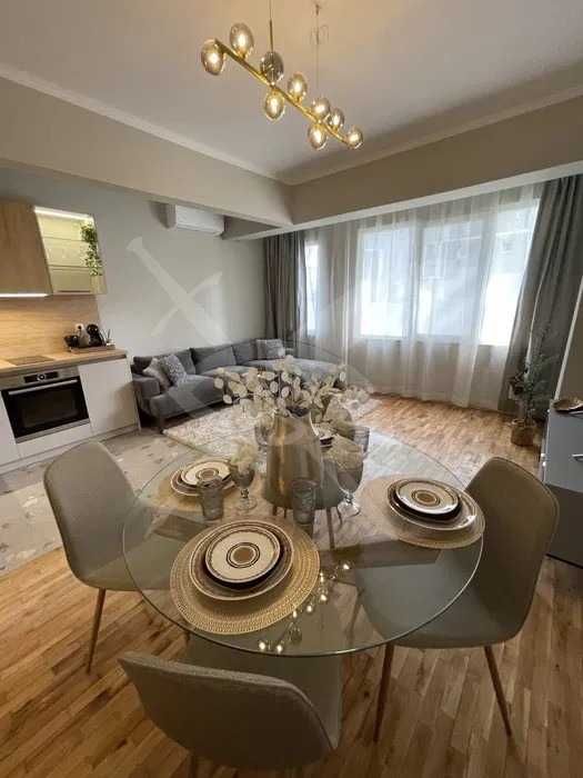 Дава се под наем Двустаен апартамент в Варна, Център - 60 кв.м за 800 € - Снимка #2