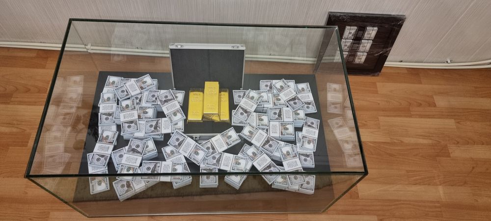 Денежные столы для офисса