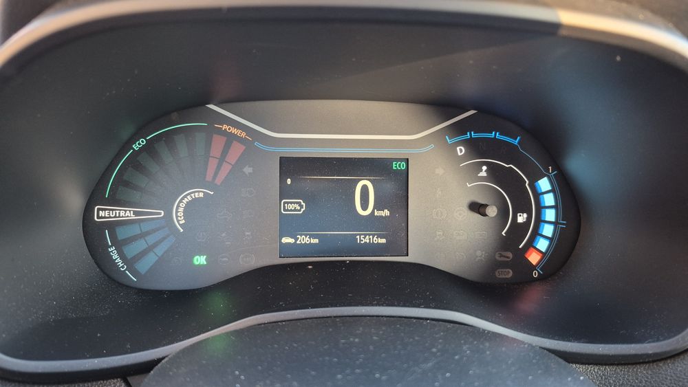 Dacia Spring  15600 km