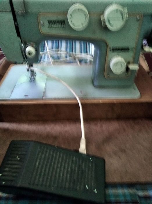 Tikuv mashina sotiladi