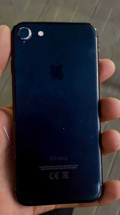 Iphone 7   32 gb xotira LL/A