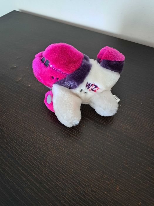 Плюшена играчка самолетче на Wizz Air