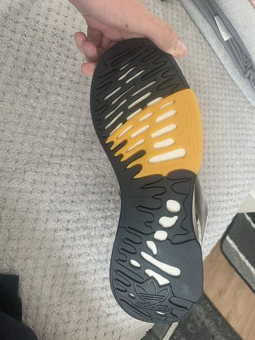 Papuci Adidas in stare foarte buna nepurtati.Nu accept card doar cash!