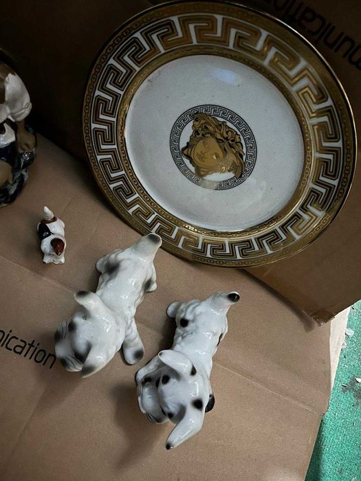 Vand diverse decoratiuni din portelan
