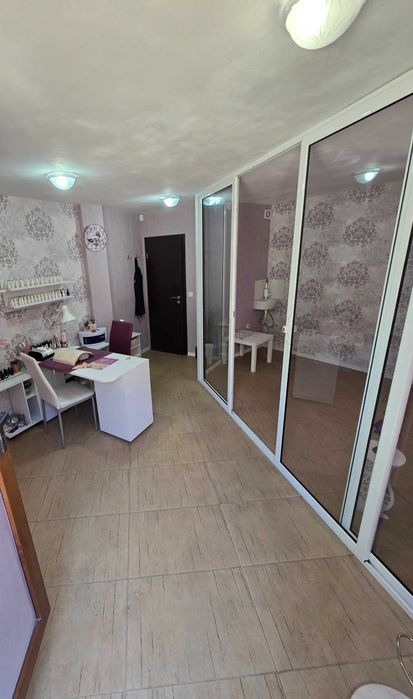 Дава се под наем  в Варна, Левски -  кв.м за 408 € - Снимка #2