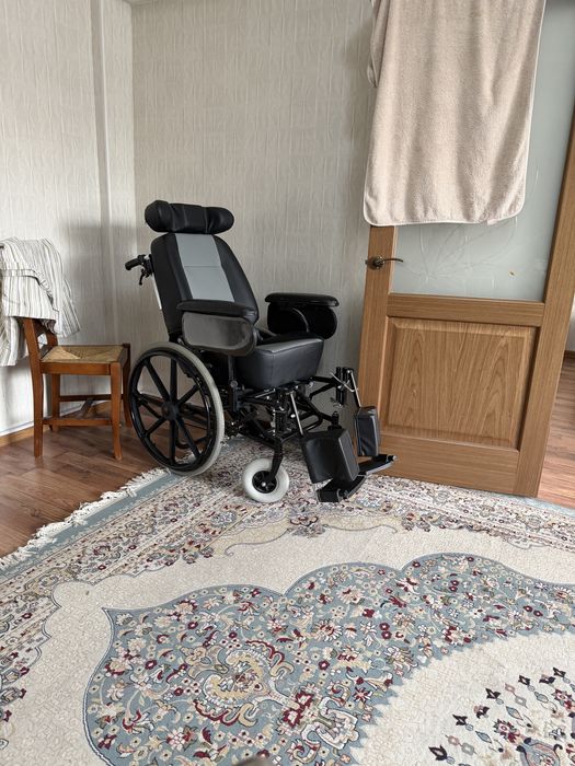 Коляска инвалидная