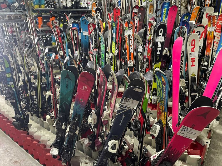 Vand lot schiuri copii en-gros, stare buna, toate marimile