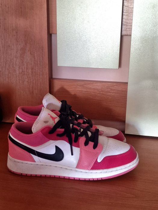 Air Jordan 1 Low fete roz