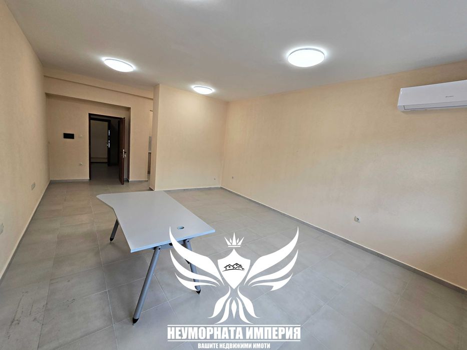 Дава се под наем Офис в Асеновград - 107 кв.м за 615 € - Снимка #3